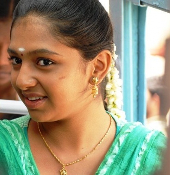[sundarapandian_heroine_lakshmi_menon%255B3%255D.jpg]