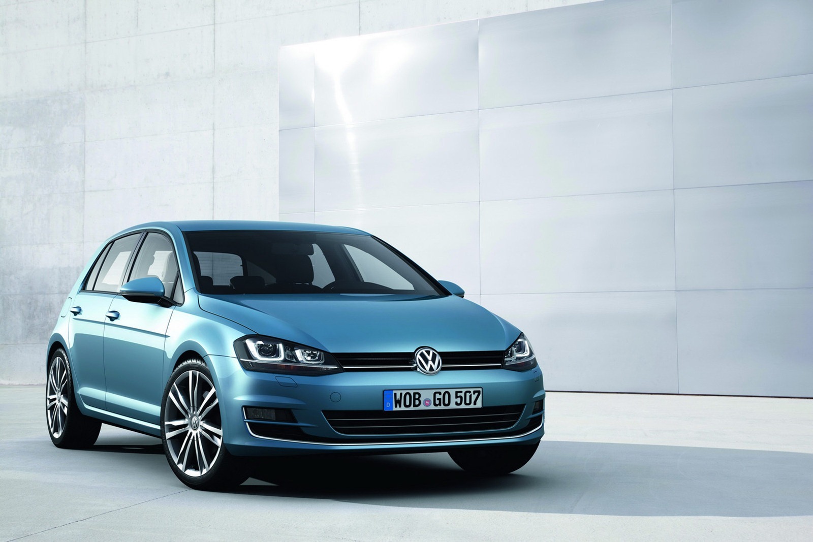[2013-VW-Golf-2%255B2%255D.jpg]