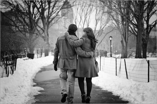 196728__mood-love-affection-couple-girl-boy-winter-park-track-snow-hugs-lights_p