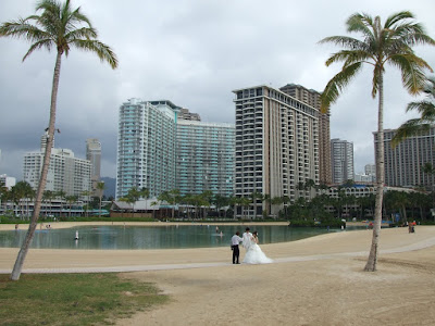 Wedding Pictures at the Hilton Hawaiian Village