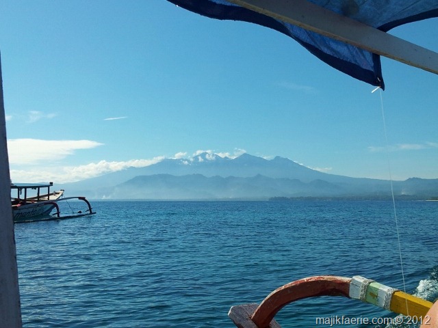 [19-snorkelling-trip-view-to-Lombok-6.jpg]