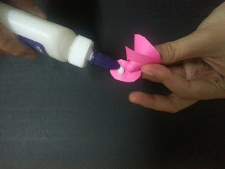 Cara Membuat Bunga Mawar dari Kertas krep
