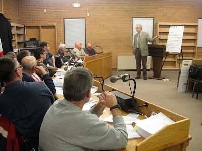 University of Iowa's Jeff Shott facilitates Washington City Council's goal-setting