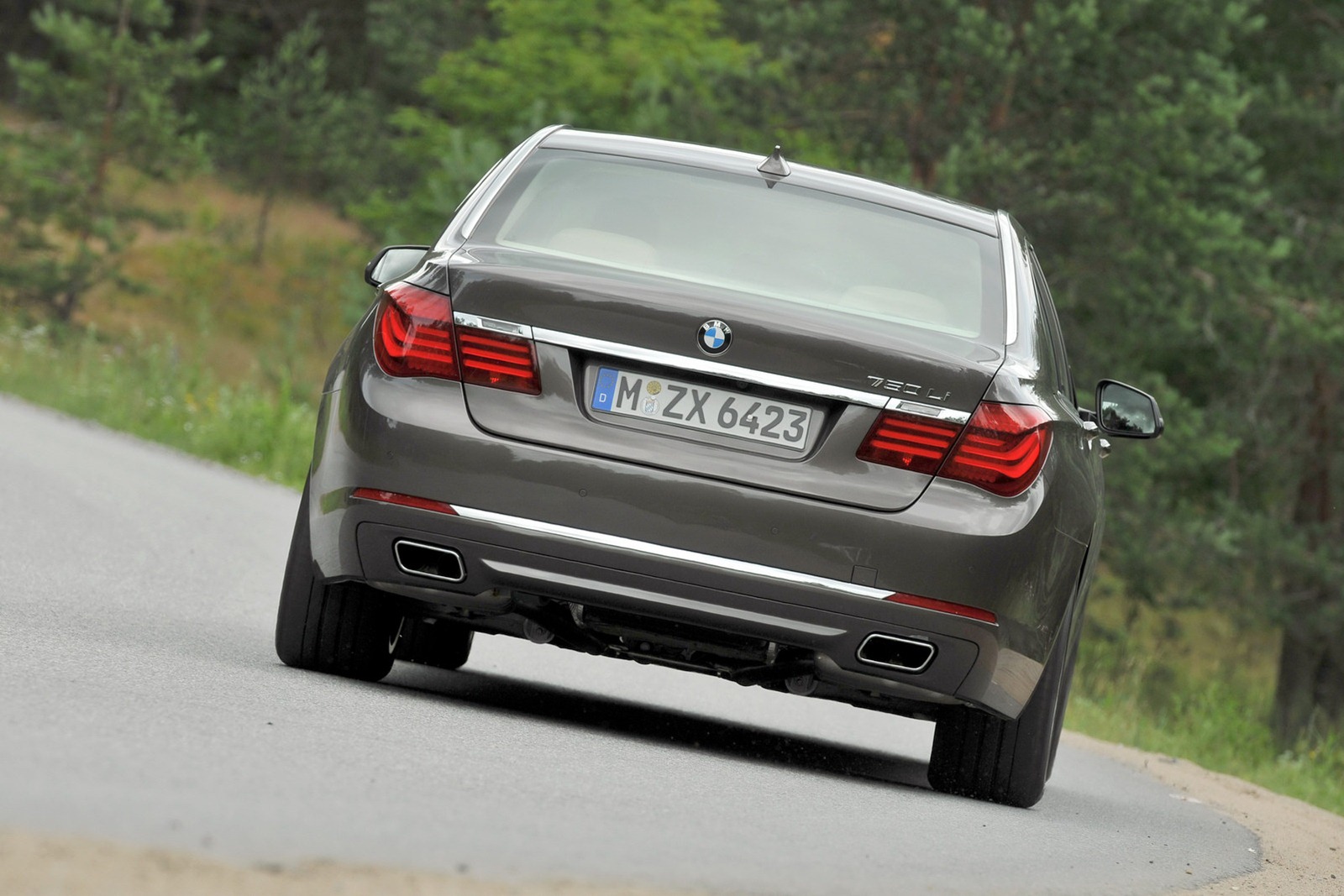 [2013-BMW-7-Series-56%255B2%255D.jpg]