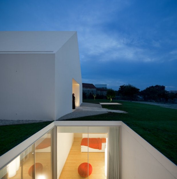 house in leiria by aires mateus 4