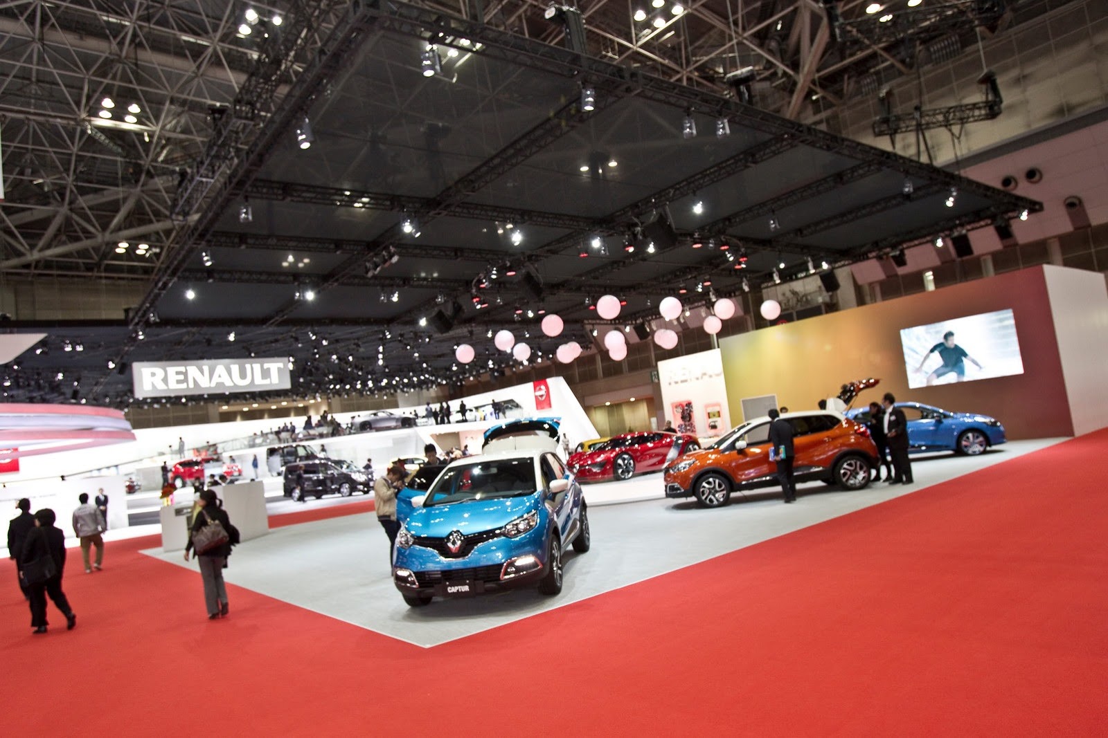 [Renault_stand_at_the_Tokyo_Motor_Show_2013%255B2%255D.jpg]