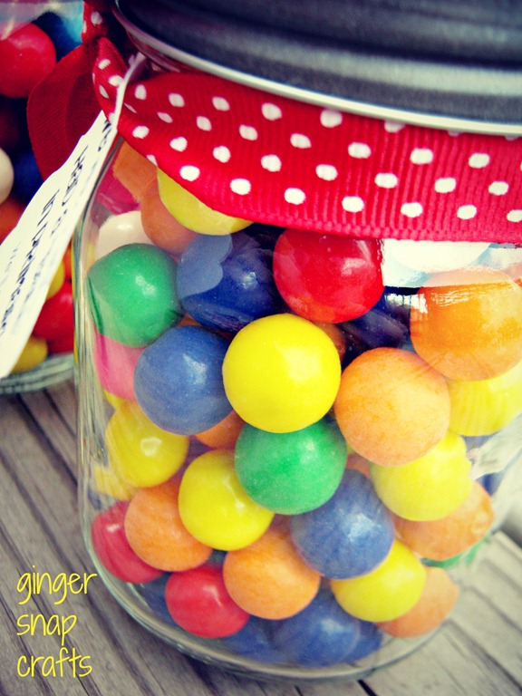 [gift-with-gum-balls4.jpg]