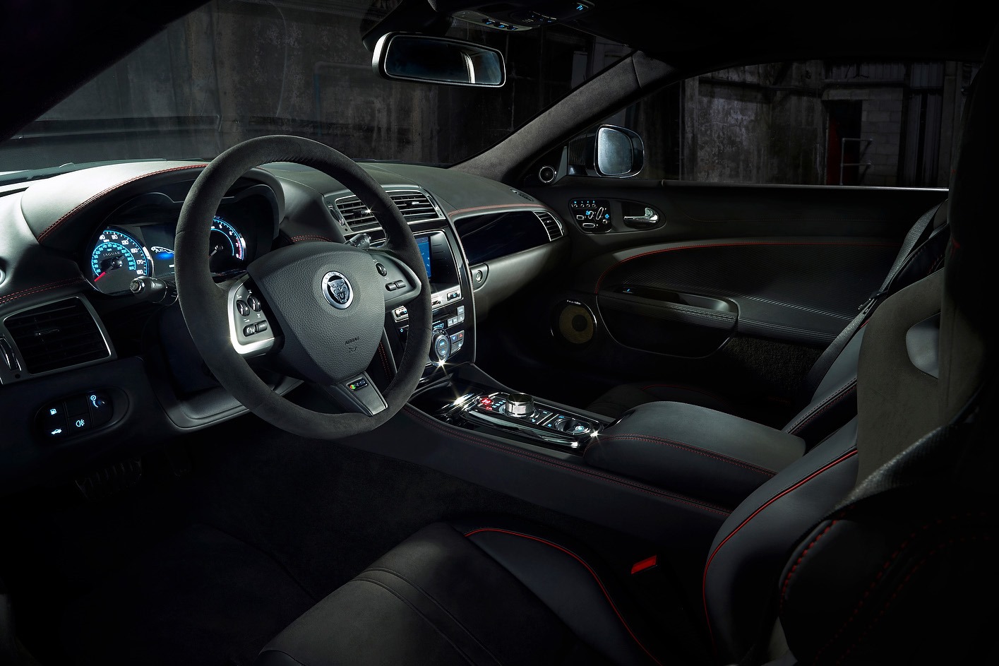 jaguar-xkr-s-gt-10%5B3%5D.jpg
