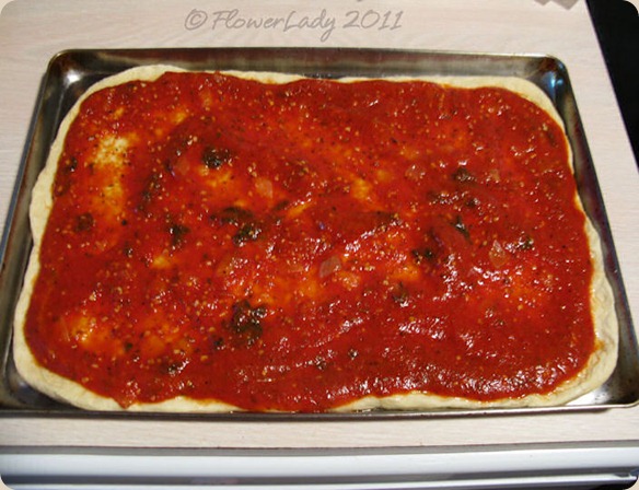 09-14-ital-saus-kale-pizza2