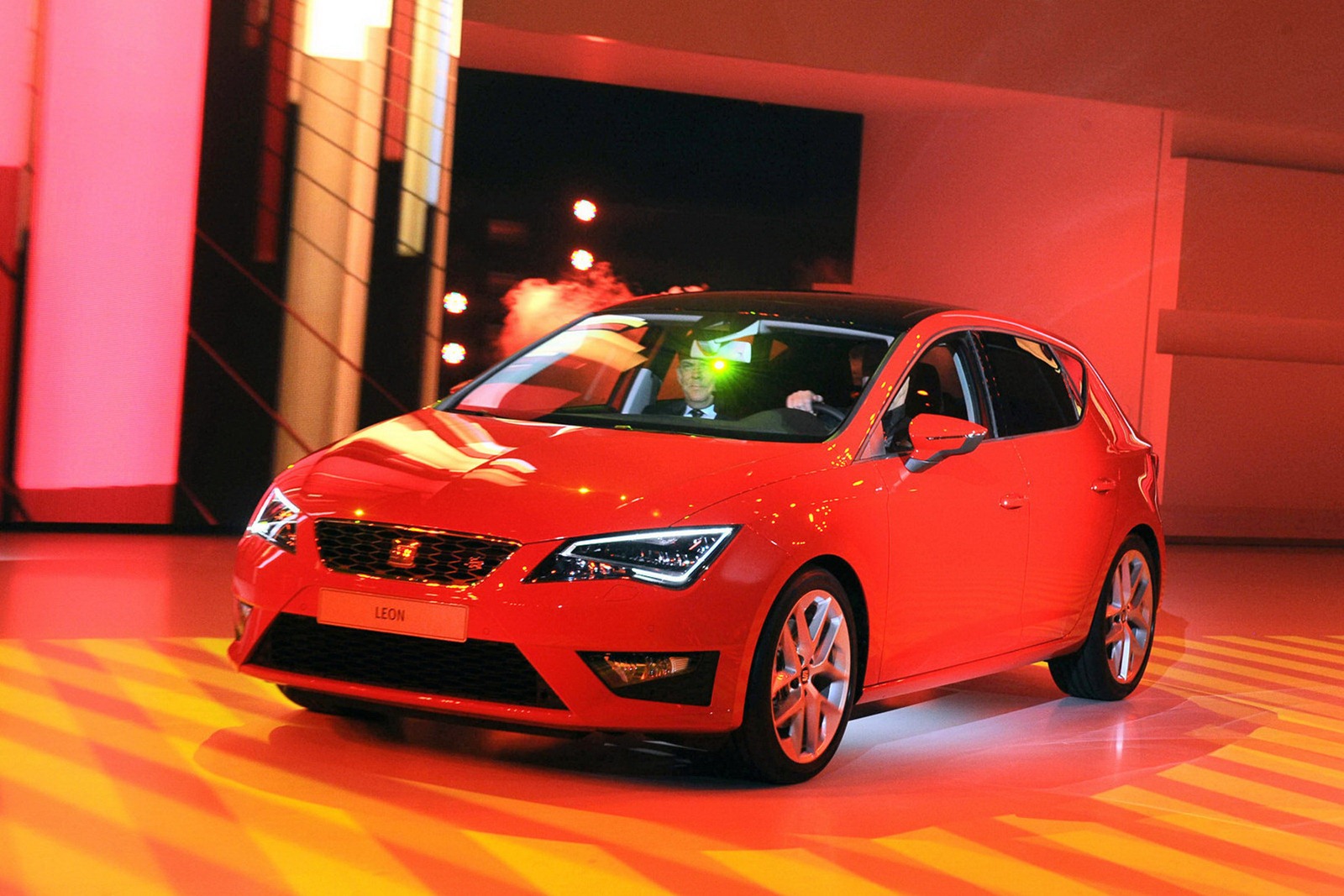 [SEAT-Leon-2013-05%255B2%255D.jpg]