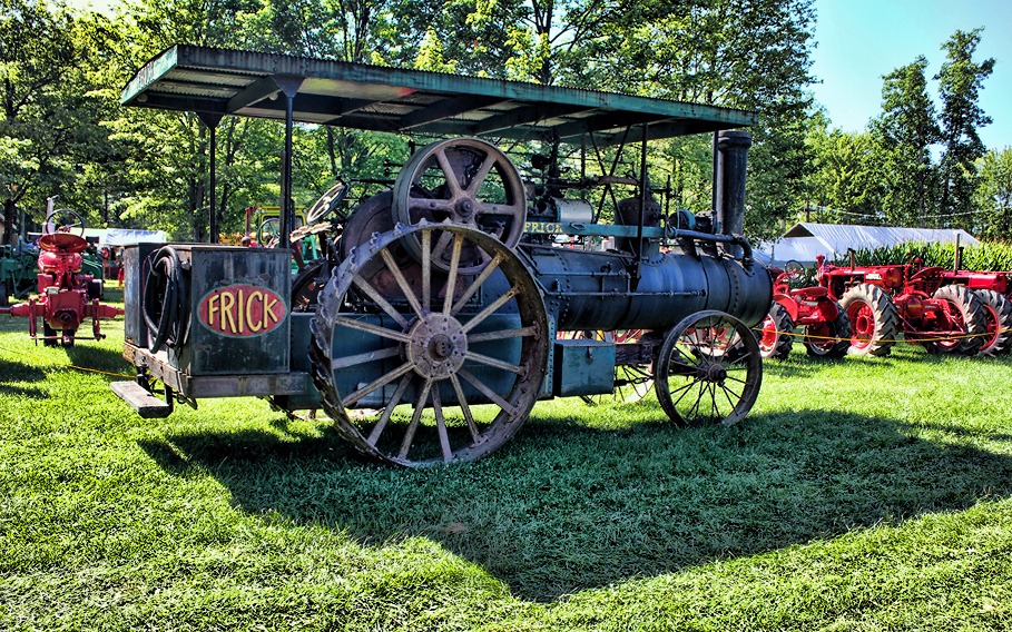 [National%2520Pike%2520Antique%2520Tractor%2520show5%255B4%255D.jpg]