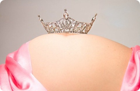 mi princesa corona rosa panza embarazo es niña será niña reynalandia