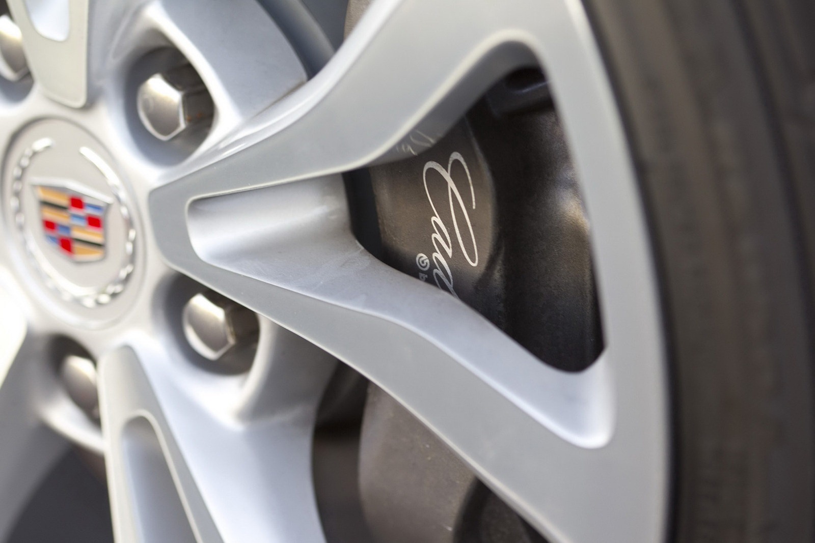 [2013-Cadillac-ATS-112%255B2%255D.jpg]