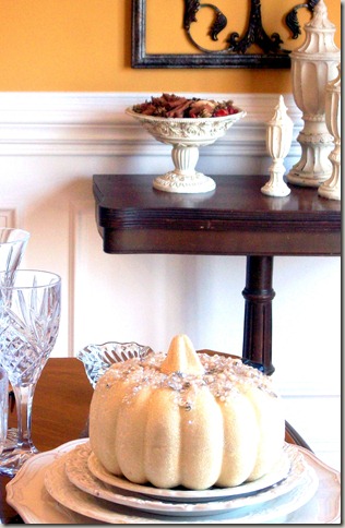 Alex photos & Bling White Pumpkin Tablescape 1593