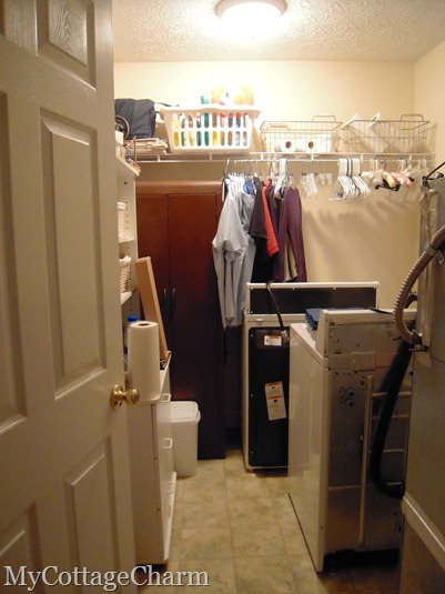 How to decorate a laundry room