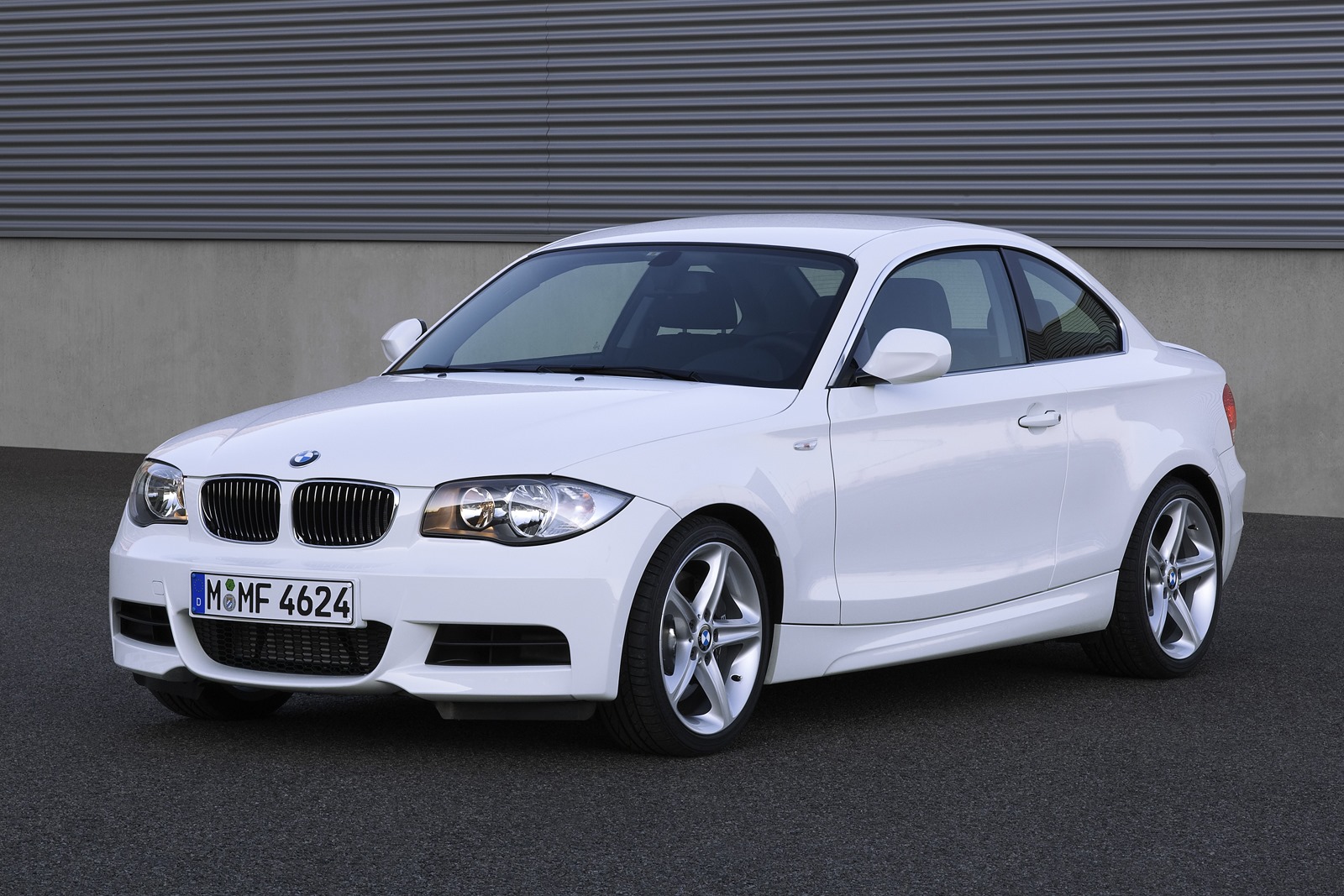 [View-10-BMW-1-Series-Coupe%255B3%255D.jpg]