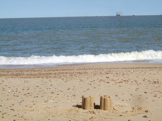 [JH%25201%2520July%2520King%2527s%2520Lynn%2520to%2520Felixstowe%2520103%255B3%255D.jpg]