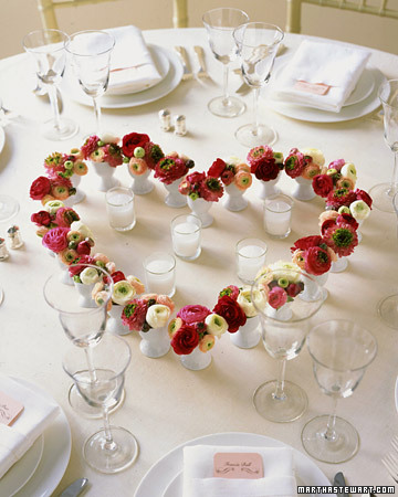 Flower Heart Centerpiece. (marthastewart.com)