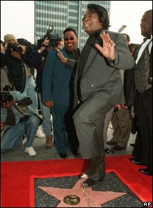 [james%2520brown%2520walk%2520of%2520fame%255B2%255D.jpg]