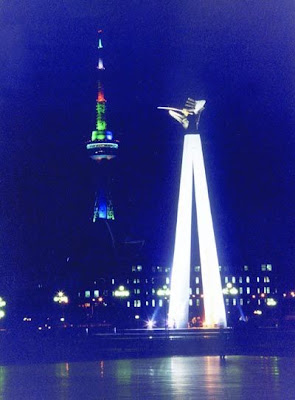 20031104tyn.jpg