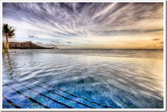 sheraton-waikiki-infinity-pool-hawaii