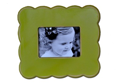 Green mini scallops frame