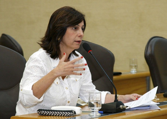 Márcia Maia participa de sessão plenária