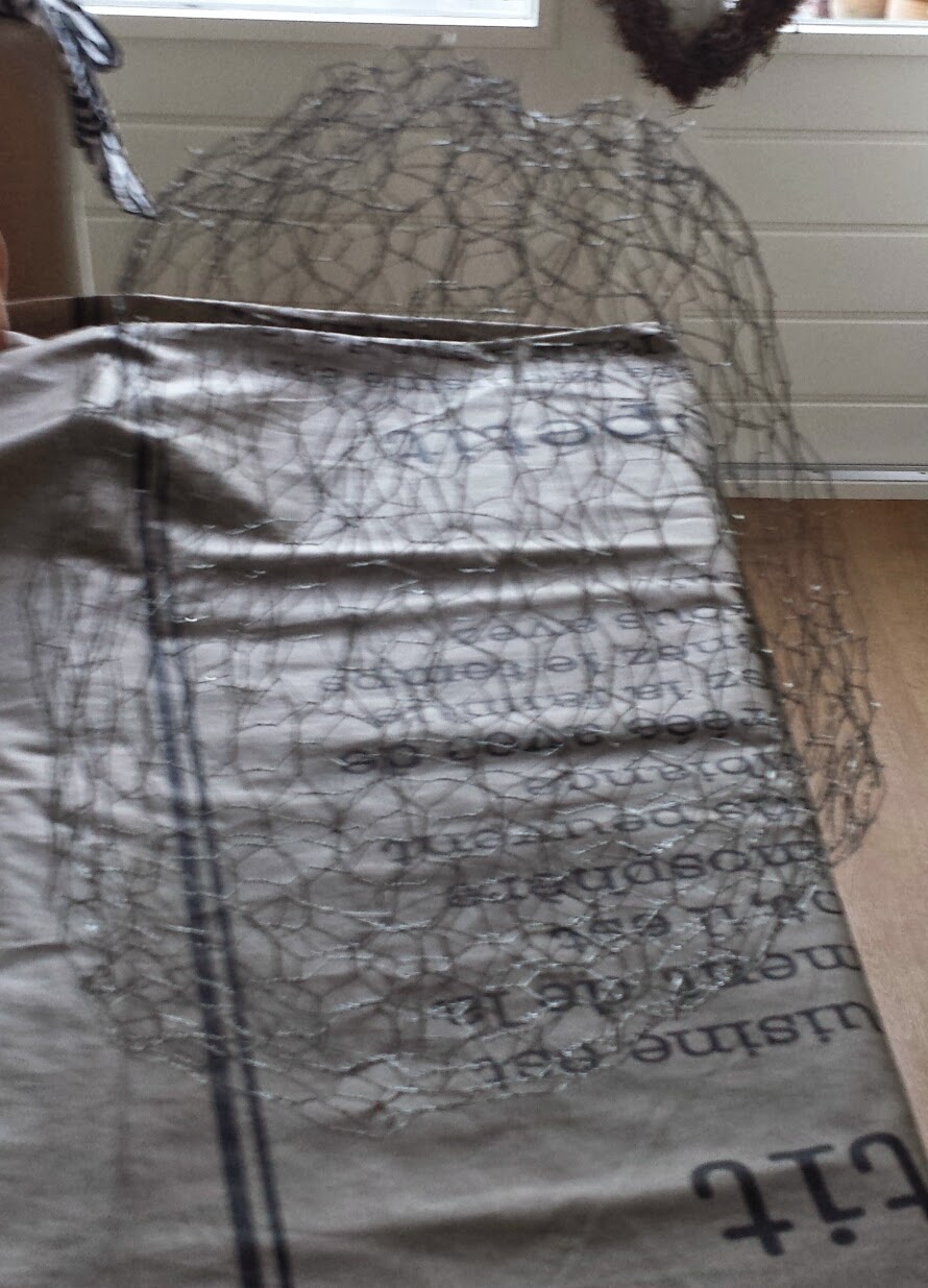 't Hofhuisje 'Oude' waterkruik van...PAPIERMACHÉ