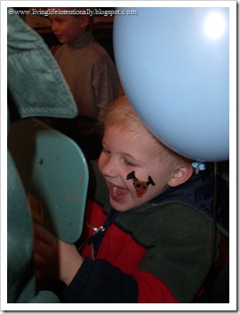 City parade & holiday events: face painting