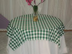 Sobre Toalha Panama Xadrez, Linha: Dama Fotos do evento Linha Hotel Restaurante. Foto numero 21 da empresa de toalhas e tecidos Tropical Toalhas, que vende tecidos, toalhas, capas de cadeira e guardanapos para festas e eventos; toalha redonda longa, sobretoalhas (sobre-toalhas), toalhas especiais, sobrecapas (sobre-capas), caminho de mesa, capas de almofadas e aventais, nos tecidos cetim podange, gorgurao, shantung (xantungue), voil liso, voile bordado, voal estampado, jacard (jacquard), panama gold, e em estilos matelasse, fanstasminha, princesinha, fraque, em diversos formatos e tamanhos. tecidos para decoração rio de janeiro rj venda festa eventos toalha redonda tecido loja capa cadeira caminho mesa almofada capas cadeiras lojas decoraçao aniversário decorar sitio foto casamento salão guardanapos restaurante
