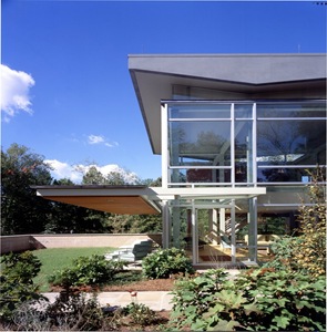 casa-con-paredes-de-cristal