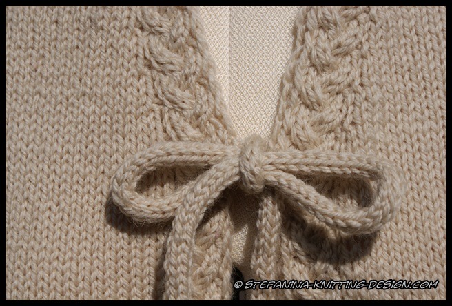 [M%2527zelle%2520cardi%2520-%2520front%2520detail%255B3%255D.jpg]
