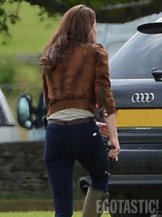 [kate-middleton-wears-skin-tight-jeans-at-polo-match-08-675x900%255B2%255D.jpg]
