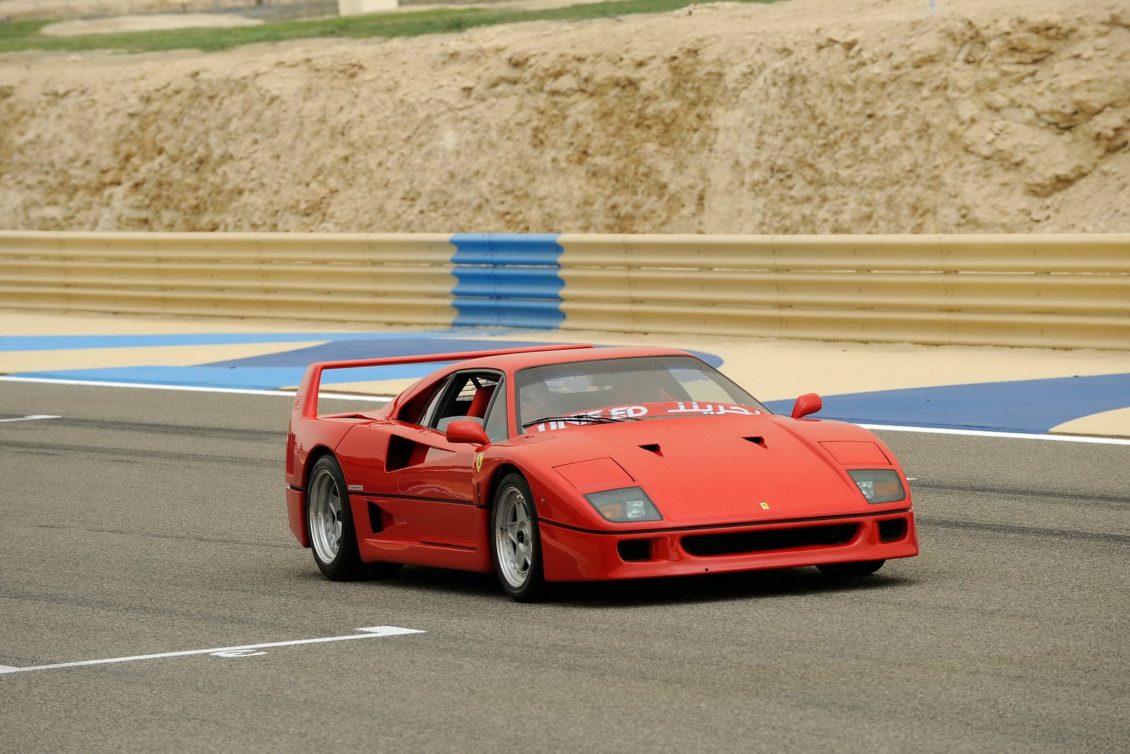 [Ferrari-F40-8%255B2%255D.jpg]