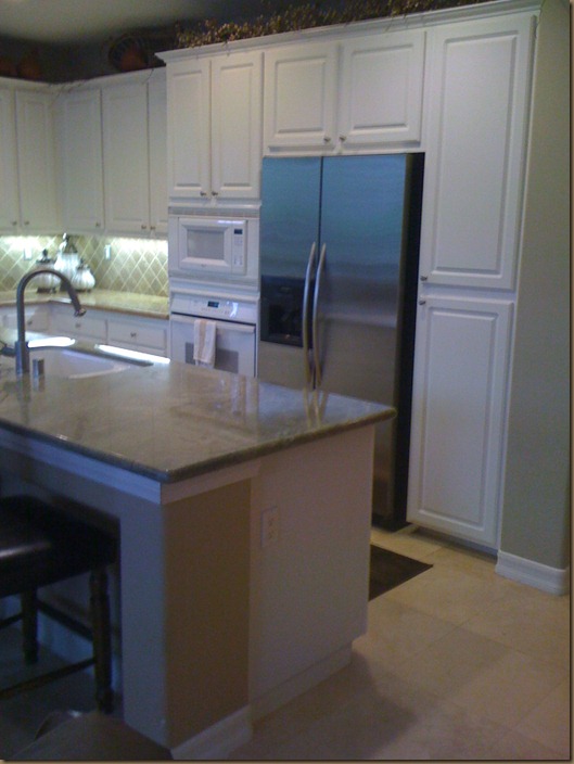 via aurora kitchen before 010