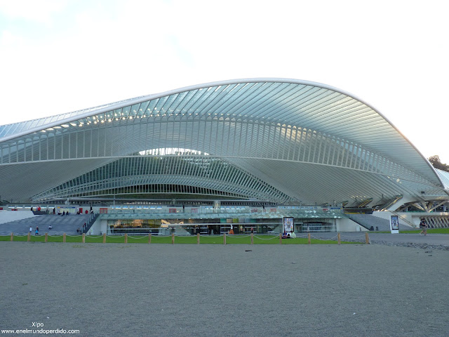 estacion-de-tren-Lieja-Guillemins-de-santiago-calatrava.JPG