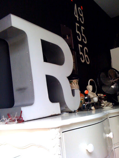 Look at this giant vintage letter R on my friend's nightstand. Why not use your new married last name initial at the entrance of your reception venue?! Look at this giant vintage letter R on my friend's nightstand. Why not use your new married last name initial at the entrance of your reception venue?!