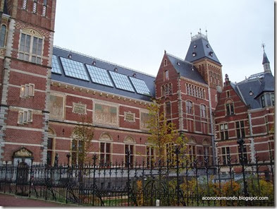 Amsterdam. Museo Rijksmuseum (Exterior) - PB100659