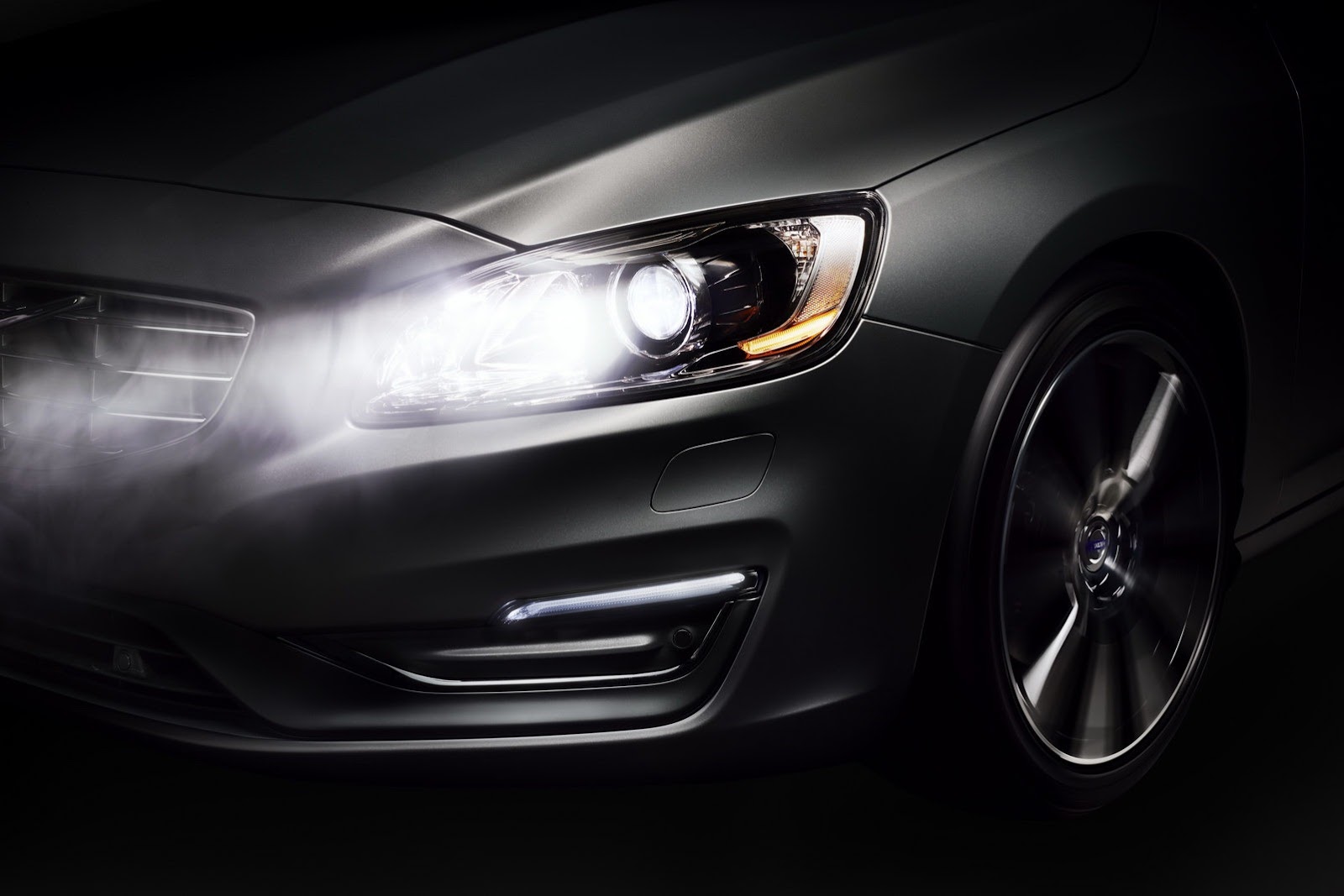2014-Volvo-S60-V60-XC60-31[2].jpg