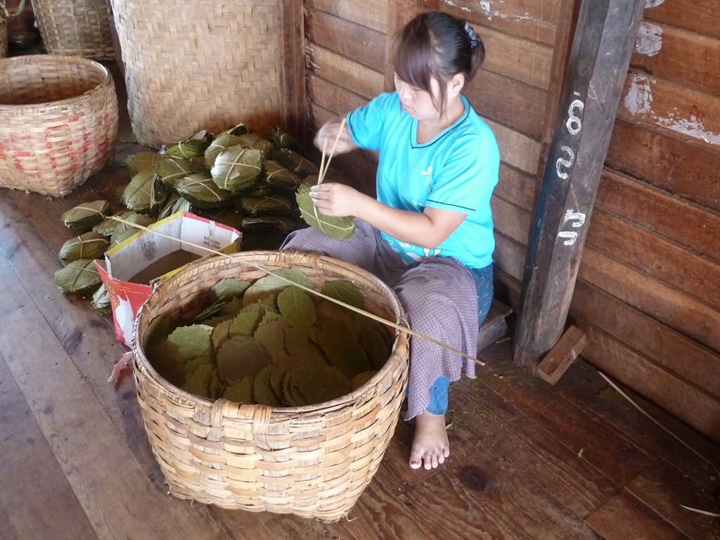 [Myanmar-Inle-Lake-Making-Cigars-10-S%255B6%255D.jpg]