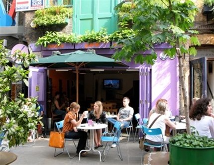 An Al Fresco Dining Delight near Westminster Hotels