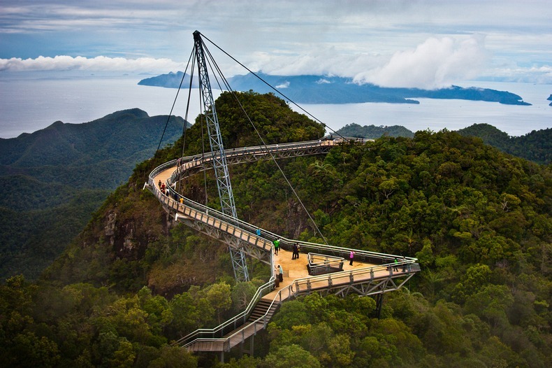 What d&#39;HELL: The Langkawi Sky Bridge in Malaysia