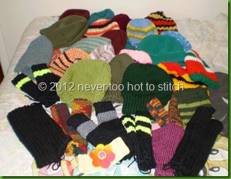 2012 AIM beanies hats ansd wristwarmers