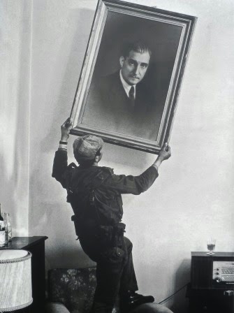 [O%2520ditador%2520e%2520o%2520soldado.Abr.2014%255B2%255D.jpg]