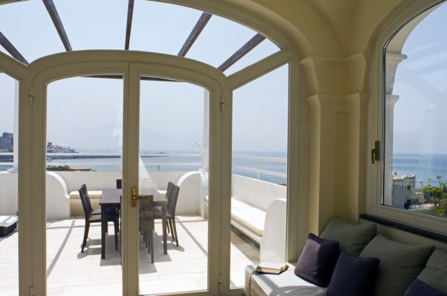 [casa-reformada-terraza-vista-al-mar-villa-ercolano-fabrizia-frezza-arquitectura%255B4%255D.jpg]
