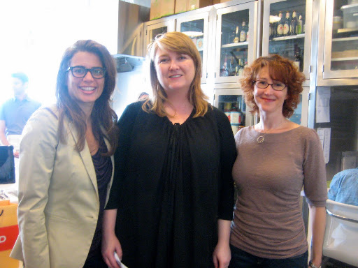 Isabel of alphamom.com, Anna, and Betsy of coolmompicks.com Isabel of alphamom.com, Anna, and Betsy of coolmompicks.com
