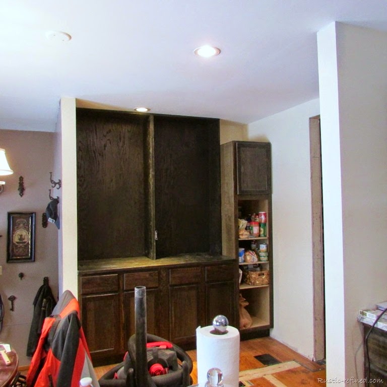 [08%2520butlers%2520pantry%2520using%2520dark%2520ebony%2520stained%2520cabinetry%2520and%2520plywood%255B4%255D.jpg]