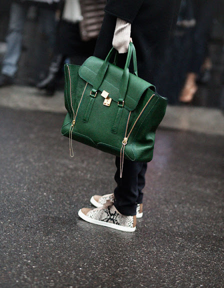 amanda-brooks-philip-lim-bag.jpeg