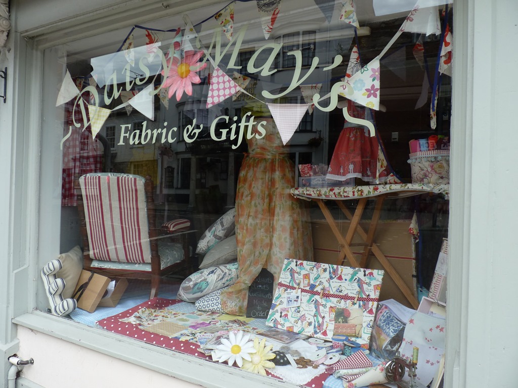 [2013-05-05%2520seaside%2520and%2520doglies%2520061%255B4%255D.jpg]