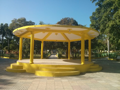 Glorieta Parque Central Jimani